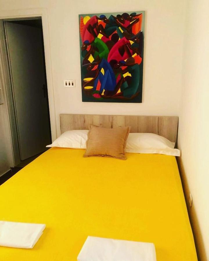 Guest House Inara เนอุม ภายนอก รูปภาพ