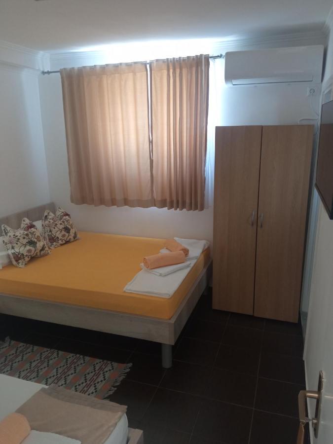 Guest House Inara เนอุม ภายนอก รูปภาพ