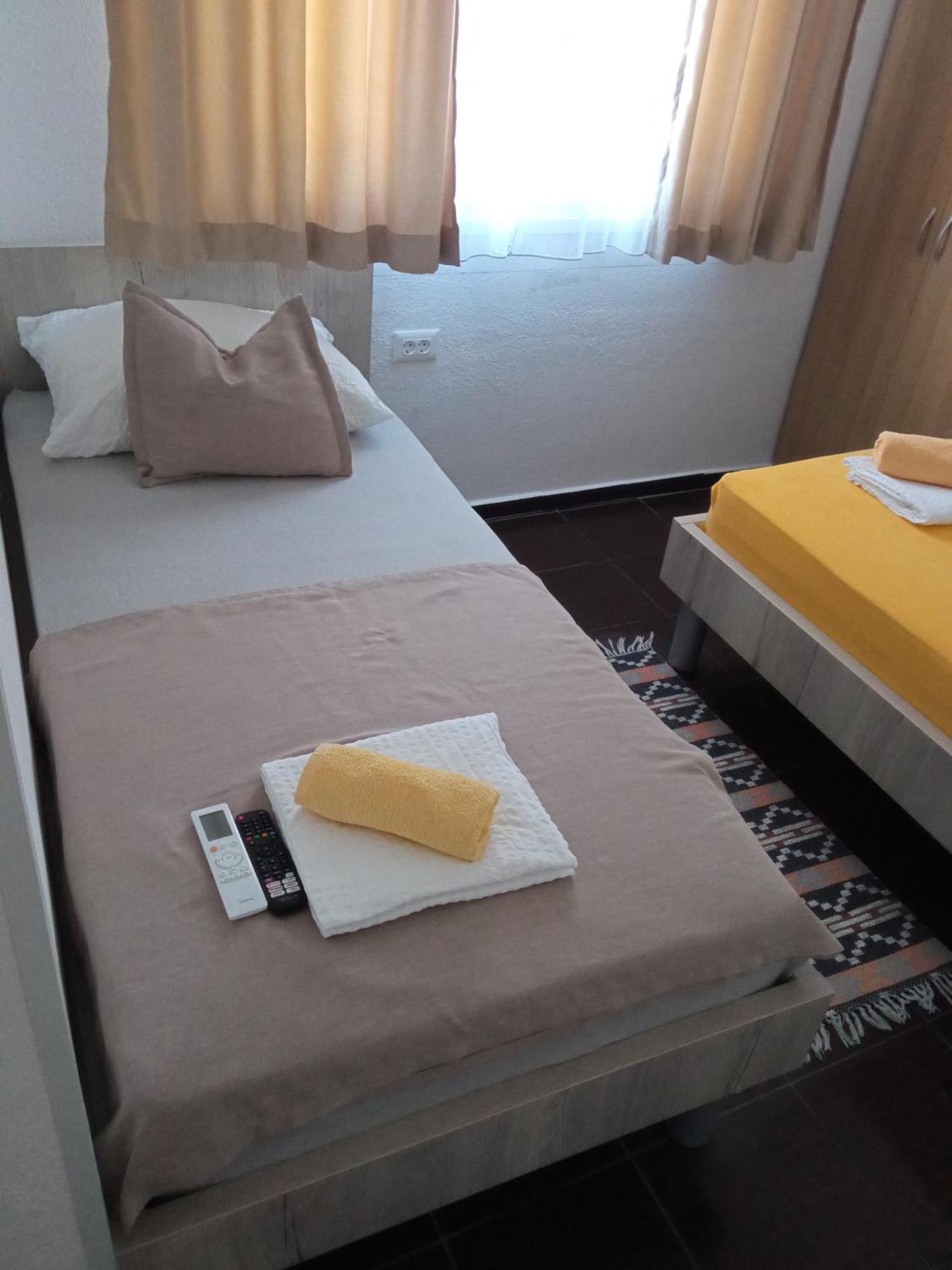 Guest House Inara เนอุม ห้อง รูปภาพ