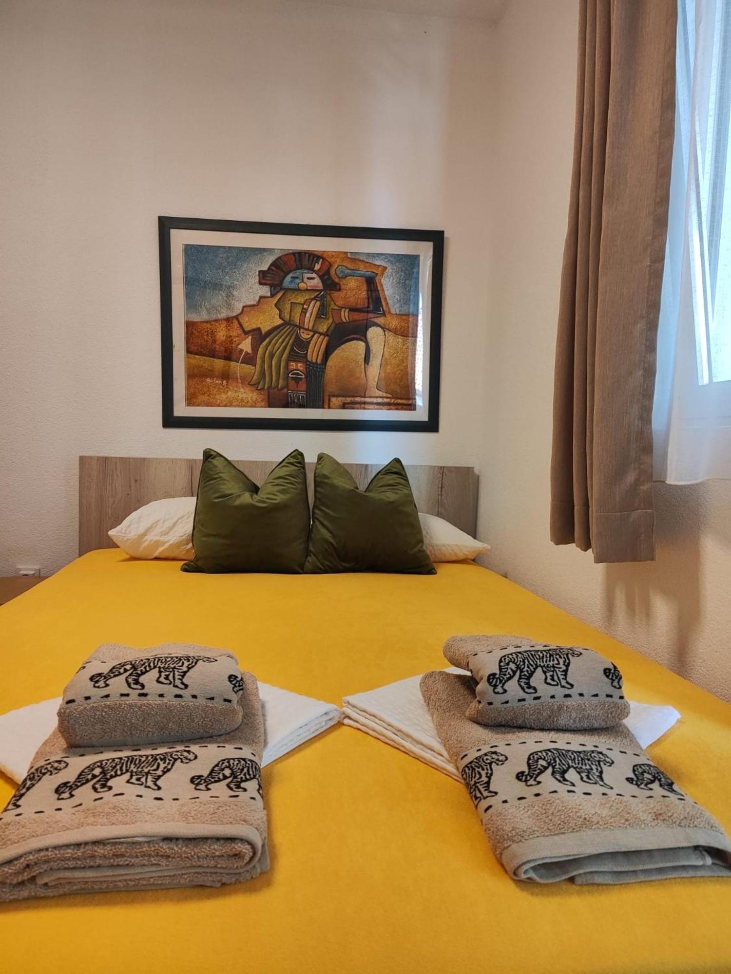 Guest House Inara เนอุม ภายนอก รูปภาพ